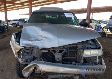 1999 Chevrolet S Truck Ls z USA, uszkodzony, nr VIN 1GCDT19X1X8151004